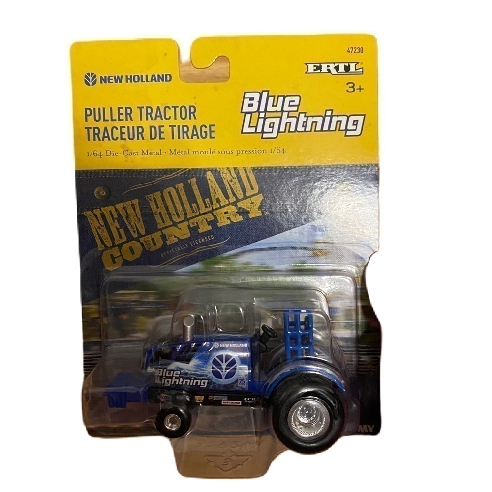 ERTL New Holland Blue Lightning Puller Tractor NEW 1/64 Farm Toy Pulling